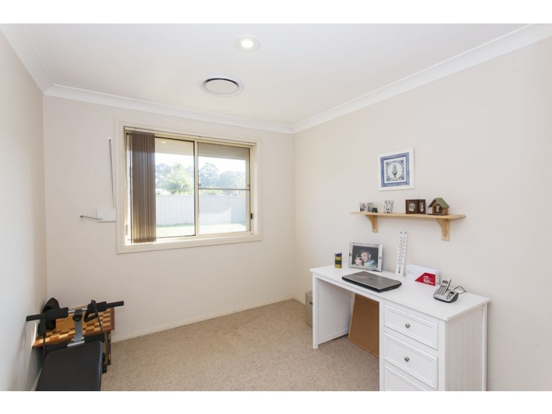 2 Kirkton Close, Raymond Terrace NSW 2324