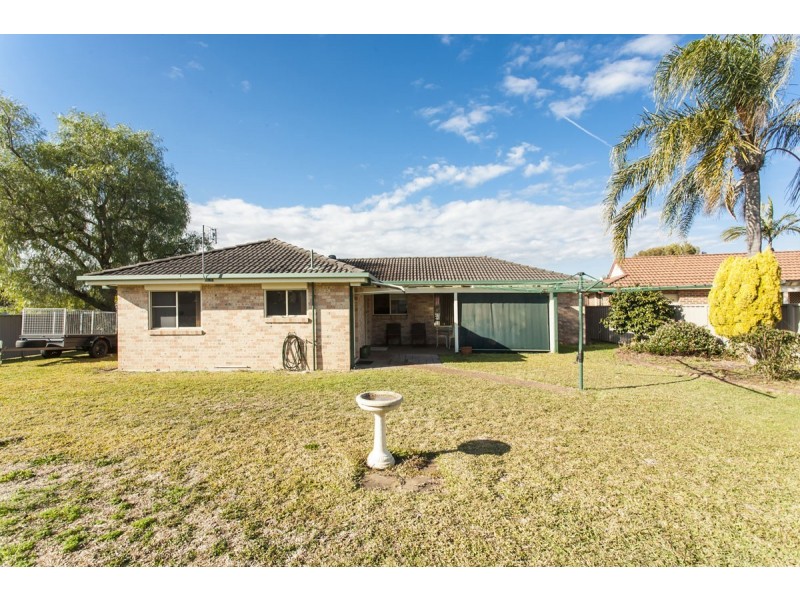 2 Kirkton Close, Raymond Terrace NSW 2324