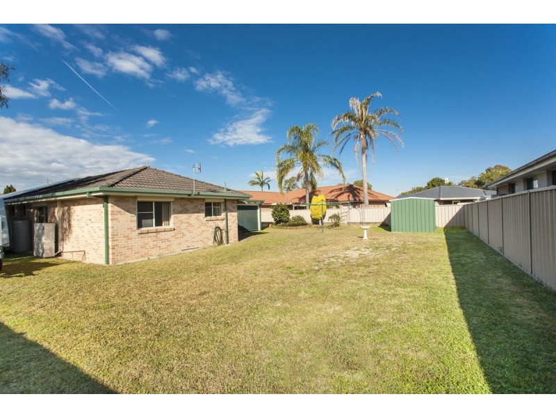 2 Kirkton Close, Raymond Terrace NSW 2324