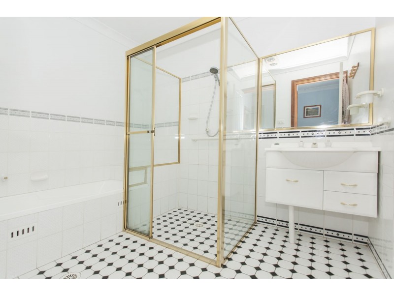 1/33 Benjamin Lee Drive, Raymond Terrace NSW 2324