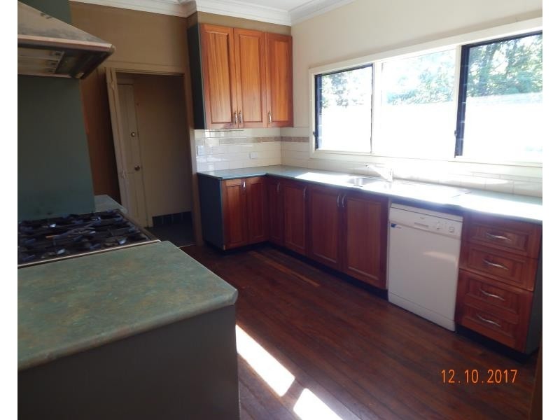 98 LOOKOUT ROAD, New Lambton NSW 2305