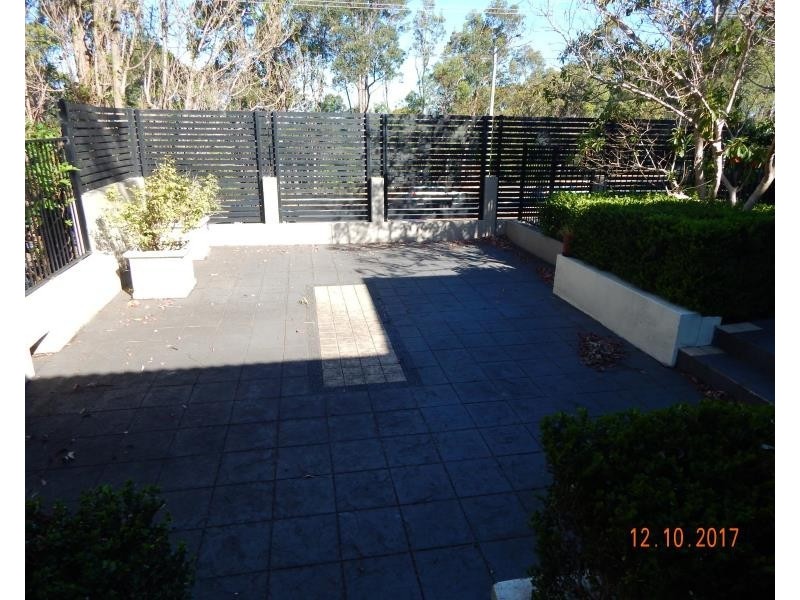 98 LOOKOUT ROAD, New Lambton NSW 2305