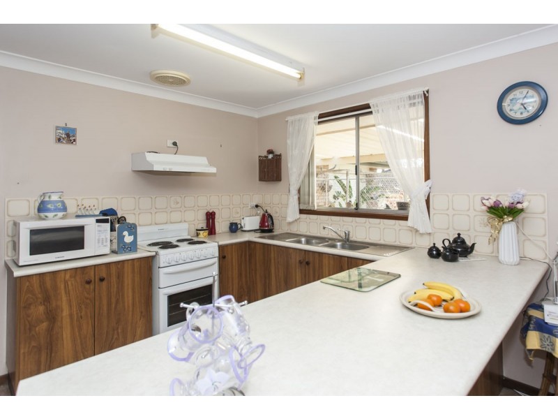13 Holt Place, Raymond Terrace NSW 2324