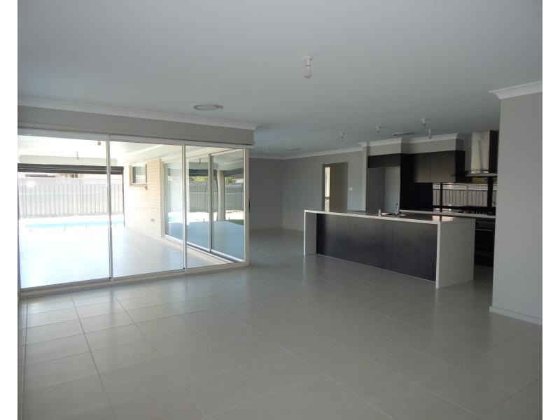 22 SEASIDE BOULEVARD, Fern Bay NSW 2295