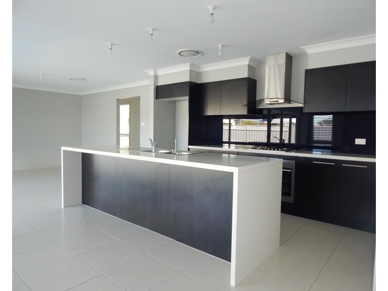 22 SEASIDE BOULEVARD, Fern Bay NSW 2295