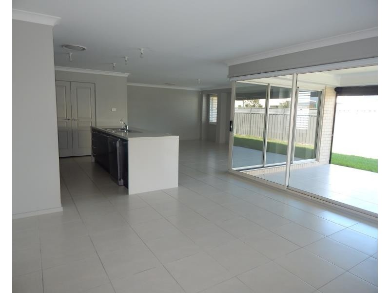 22 SEASIDE BOULEVARD, Fern Bay NSW 2295