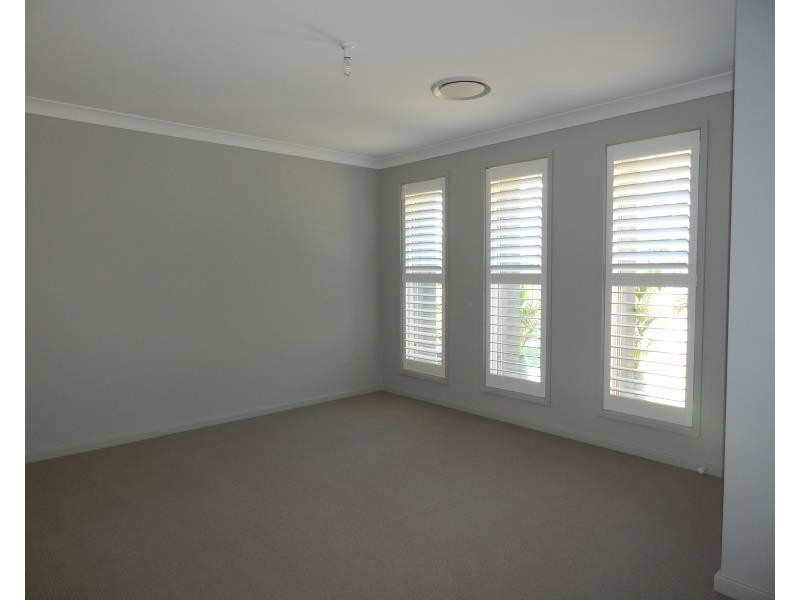 22 SEASIDE BOULEVARD, Fern Bay NSW 2295