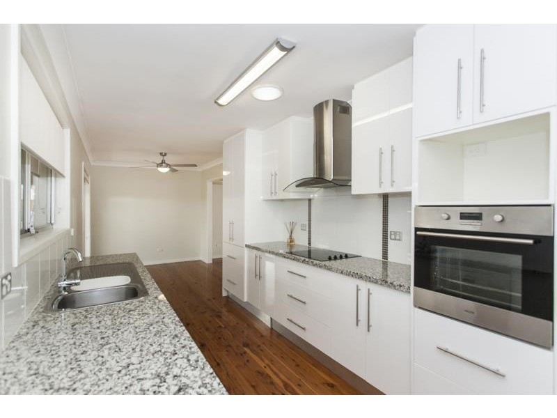 3 LYNISTA CLOSE, Raymond Terrace NSW 2324