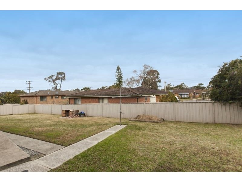 3 LYNISTA CLOSE, Raymond Terrace NSW 2324