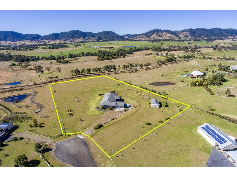 6 Forbesdale Close, Gloucester NSW 2422