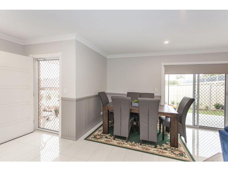 2/77 Dalyell Way, Raymond Terrace NSW 2324