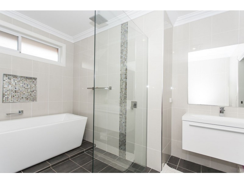 2/77 Dalyell Way, Raymond Terrace NSW 2324
