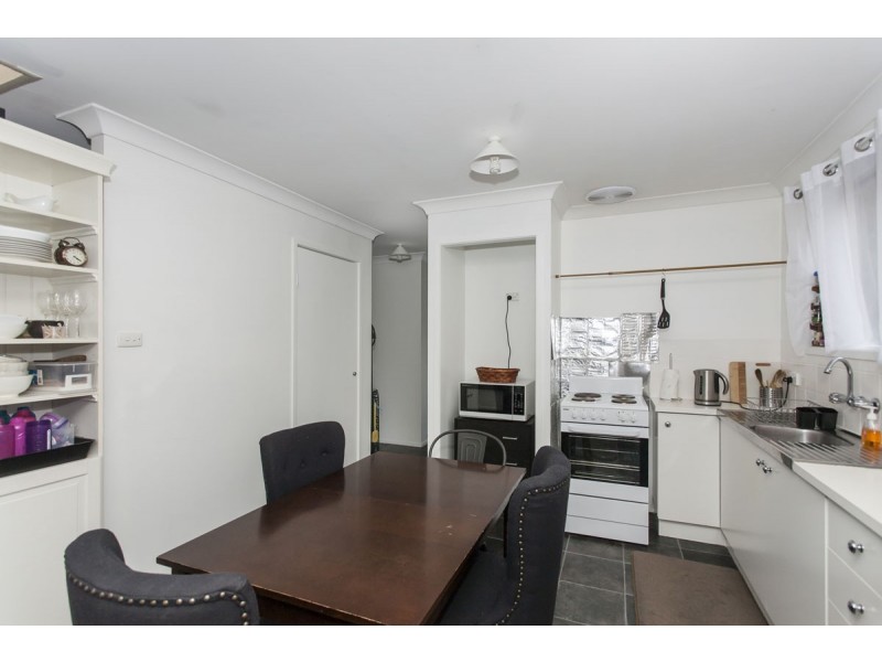 8 Elwin Road, Raymond Terrace NSW 2324