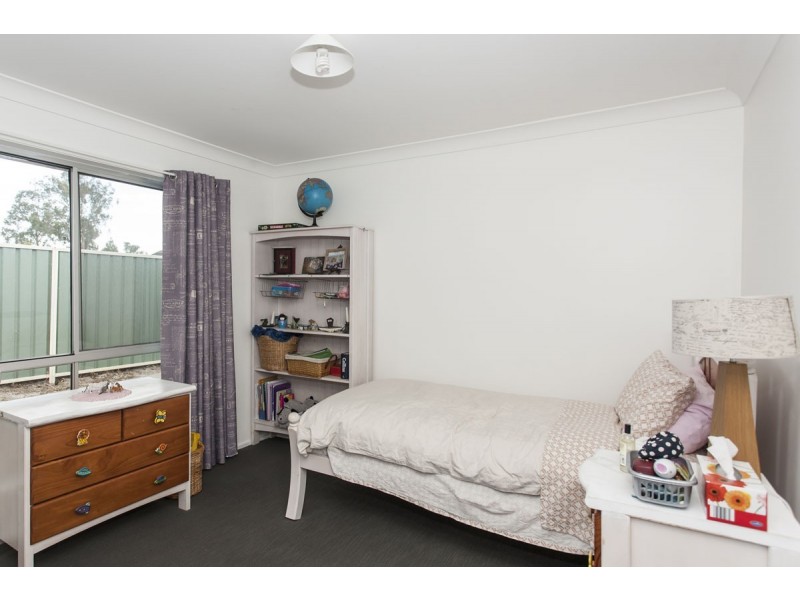 8 Elwin Road, Raymond Terrace NSW 2324