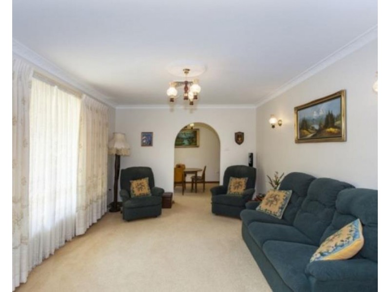 10 ELIZABETH AVENUE, Raymond Terrace NSW 2324