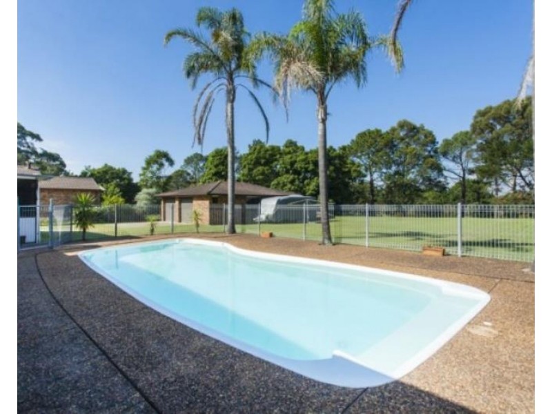 10 ELIZABETH AVENUE, Raymond Terrace NSW 2324