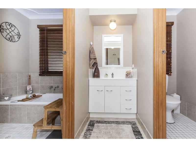 100 Alton Road, Raymond Terrace NSW 2324