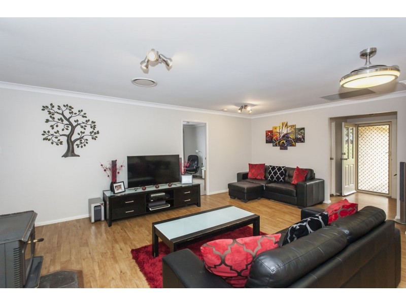 10 Loftus Place, Raymond Terrace NSW 2324