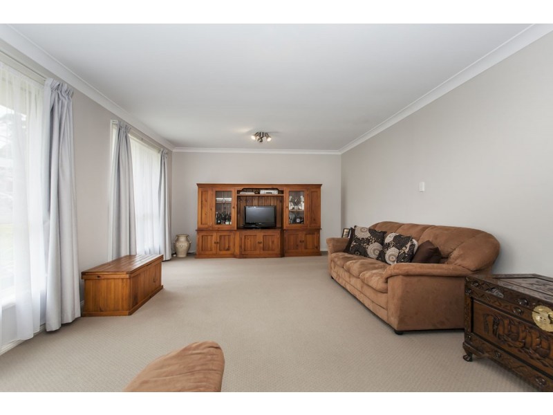 10 Loftus Place, Raymond Terrace NSW 2324