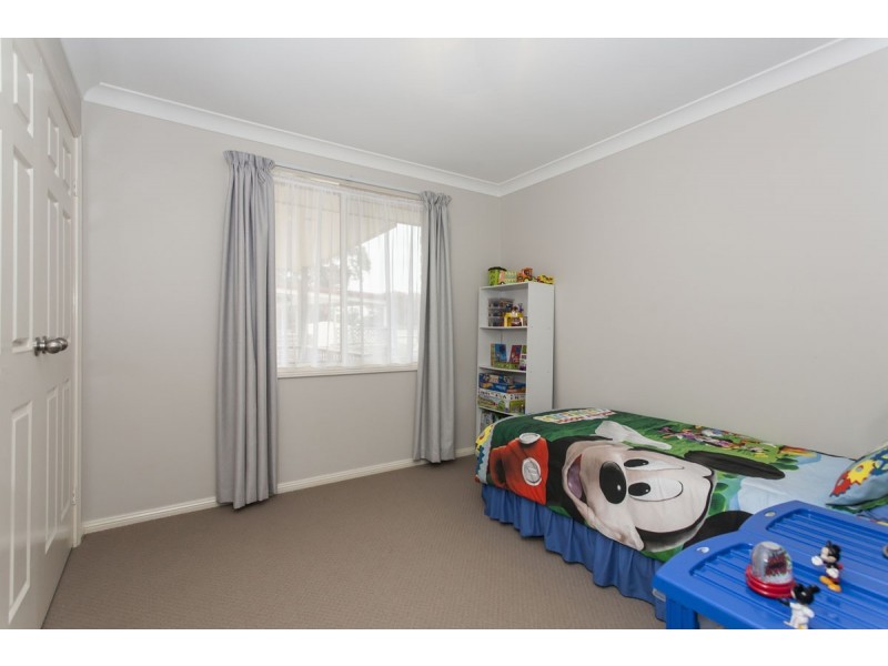 10 Loftus Place, Raymond Terrace NSW 2324