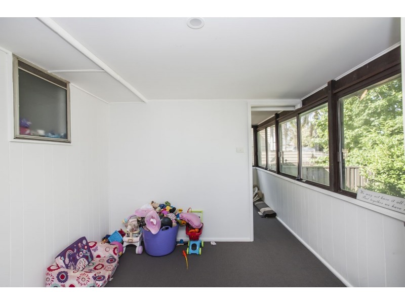 11 Kookaburra Parade, Woodberry NSW 2322