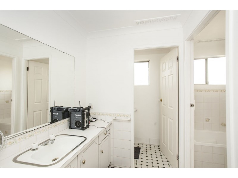 4 Ninth Street, Weston ACT 2611