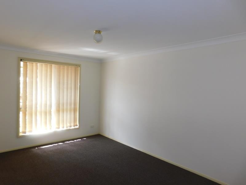 2/19 HOLLYDEEN AVENUE, Raymond Terrace NSW 2324