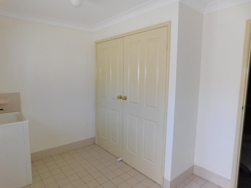 2/19 HOLLYDEEN AVENUE, Raymond Terrace NSW 2324