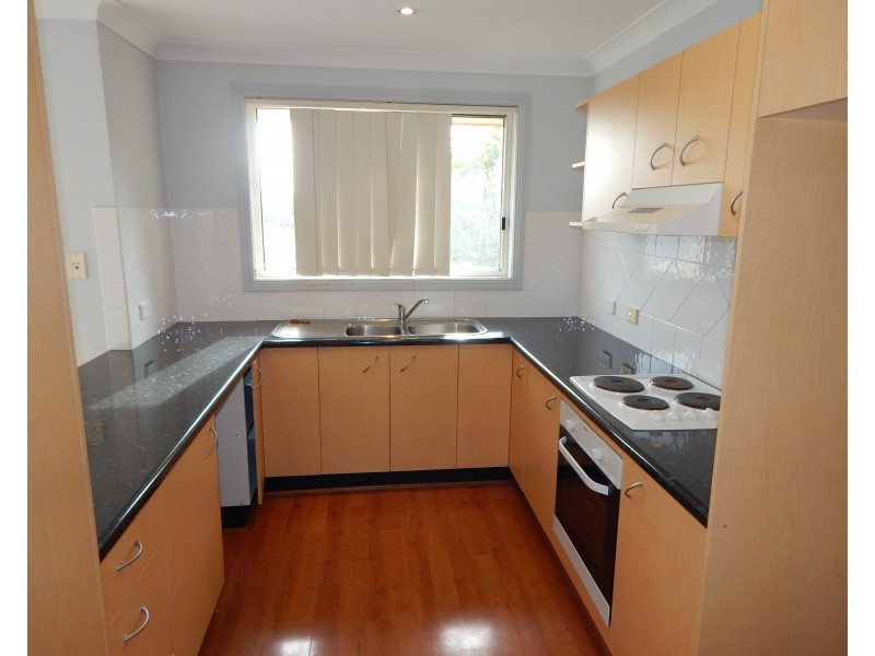 2/3 OAK CIRCUIT, Raymond Terrace NSW 2324