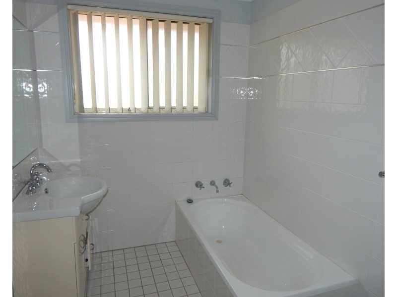 2/3 OAK CIRCUIT, Raymond Terrace NSW 2324