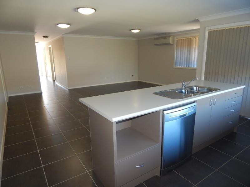 9 EDWARD WINDEYER WAY, Raymond Terrace NSW 2324