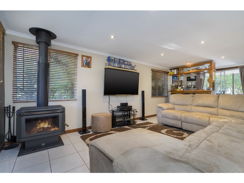 17 Lowe Street, Clarence Town NSW 2321