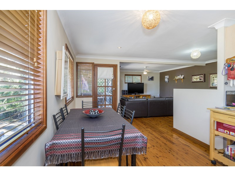 17 Lowe Street, Clarence Town NSW 2321