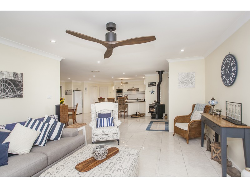 7 Falconer Close, Raymond Terrace NSW 2324