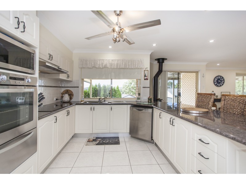 7 Falconer Close, Raymond Terrace NSW 2324