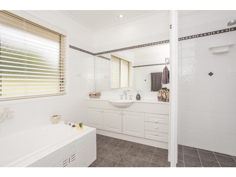 7 Falconer Close, Raymond Terrace NSW 2324