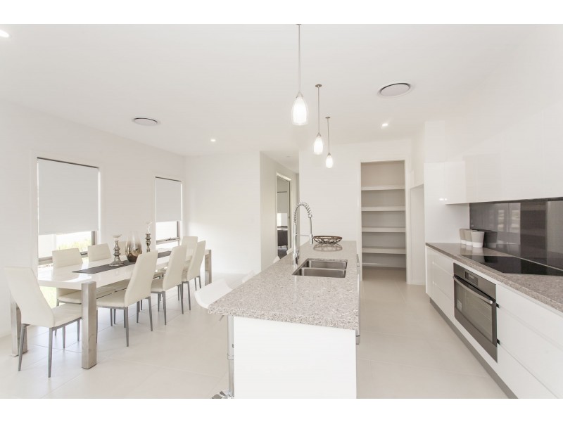 103 Triton Boulevard, North Rothbury NSW 2335