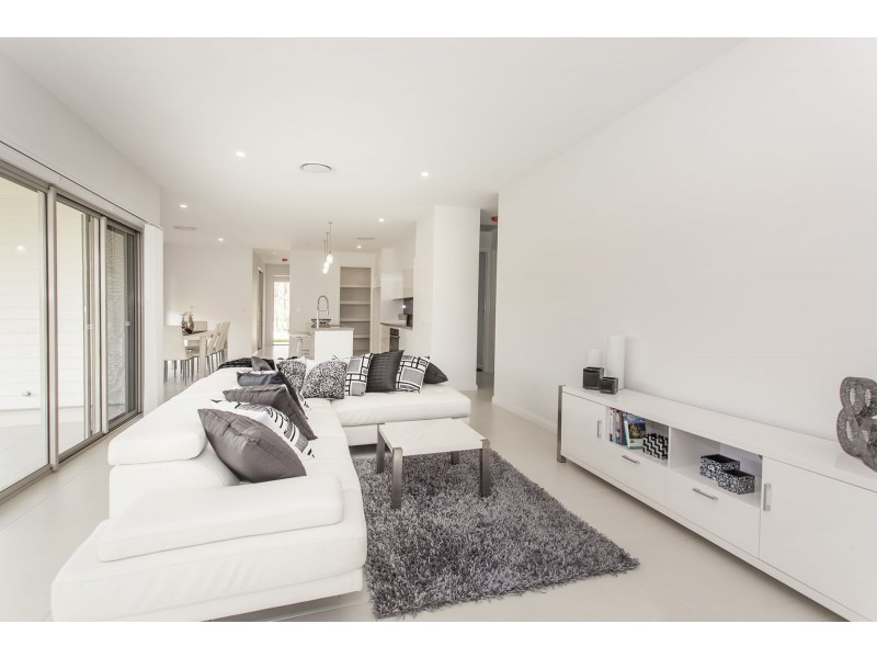 103 Triton Boulevard, North Rothbury NSW 2335