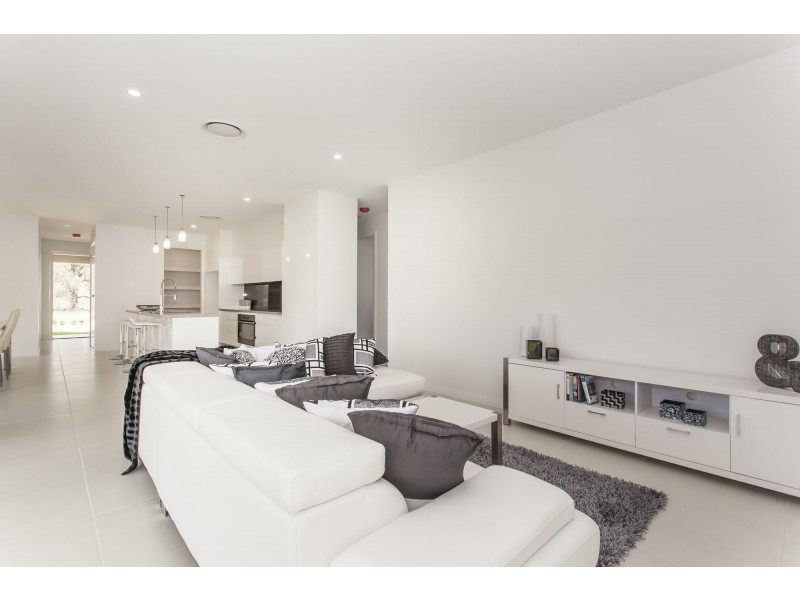 103 Triton Boulevard, North Rothbury NSW 2335