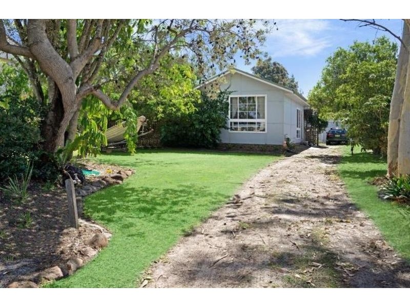 34 PRESIDENT WILSON WALK, Tanilba Bay NSW 2319