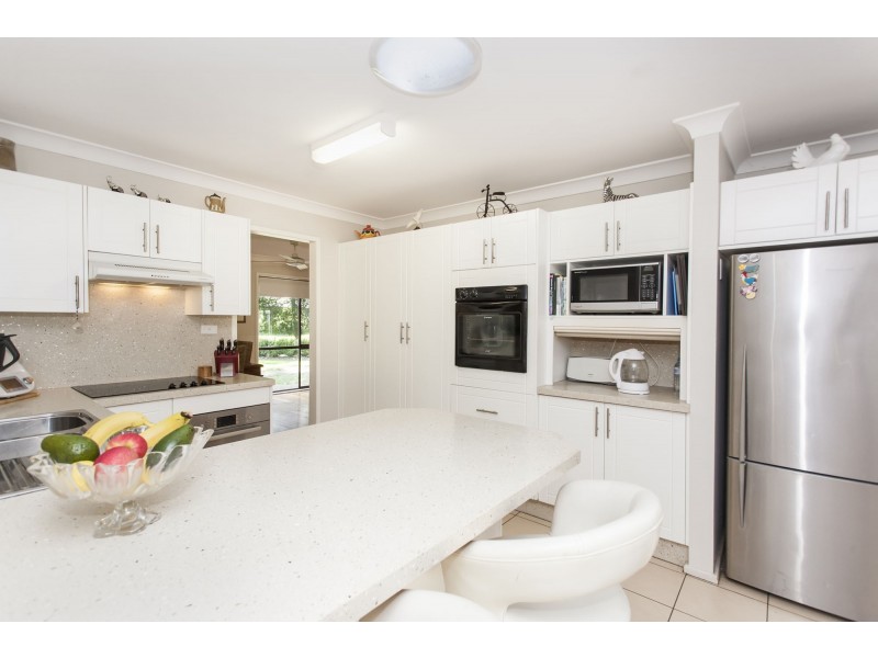 11 Hideaway Drive, Salt Ash NSW 2318