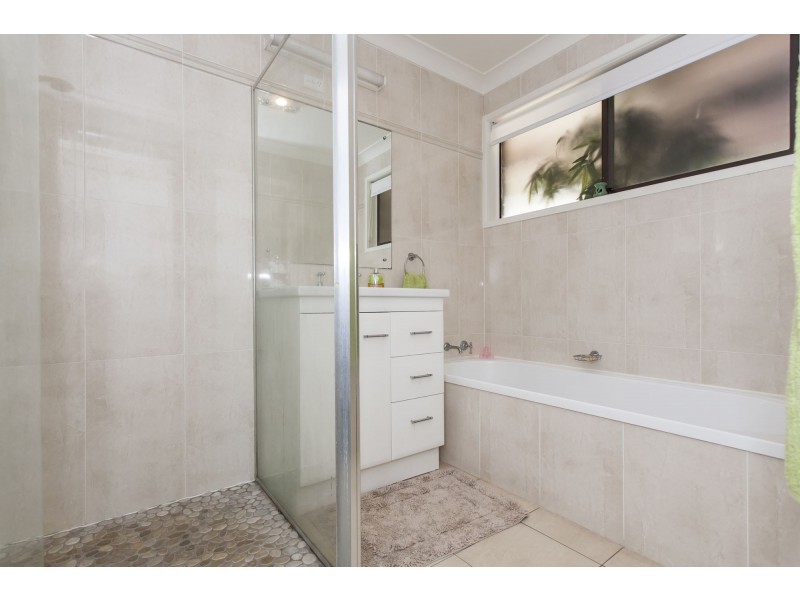 11 Hideaway Drive, Salt Ash NSW 2318