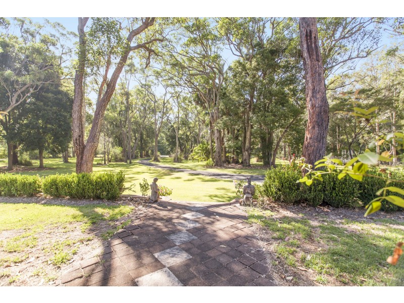 11 Hideaway Drive, Salt Ash NSW 2318