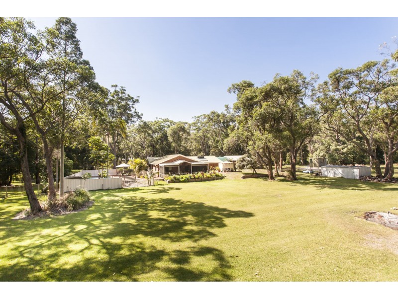 11 Hideaway Drive, Salt Ash NSW 2318