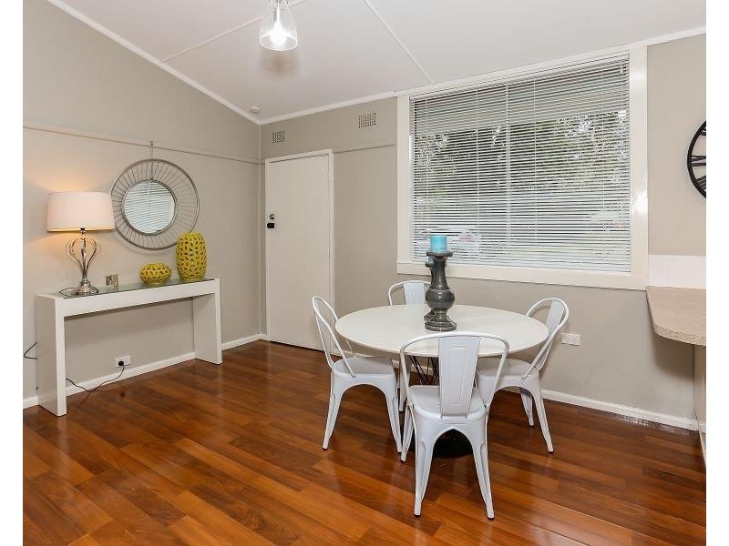 17 WINDSOR STREET, Raymond Terrace NSW 2324