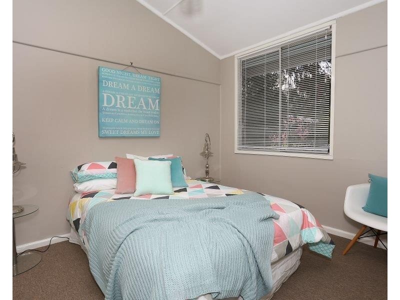 17 WINDSOR STREET, Raymond Terrace NSW 2324