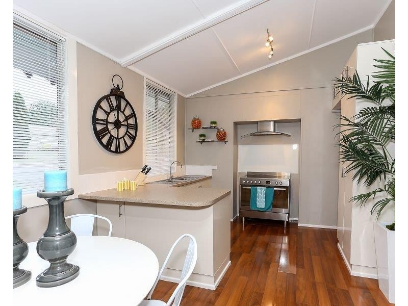 17 WINDSOR STREET, Raymond Terrace NSW 2324
