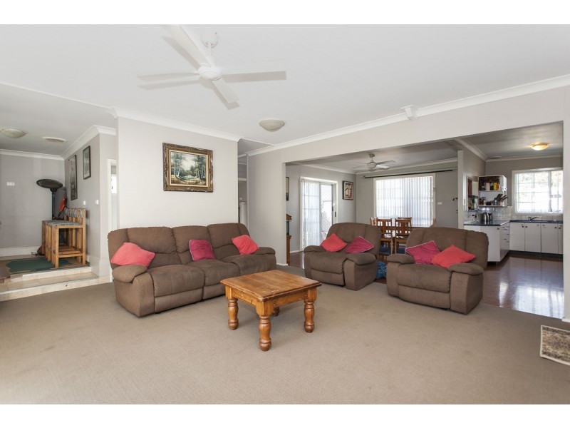 23 Gwen Parade, Raymond Terrace NSW 2324