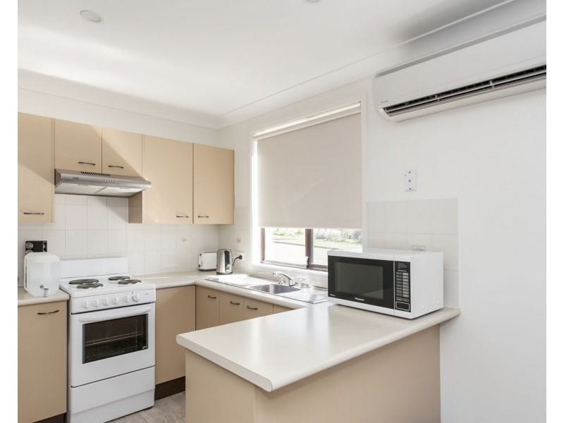 Unit 1 & 2/2 Blair Close, Raymond Terrace NSW 2324