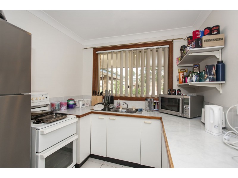 2/13 Bennett Place, Raymond Terrace NSW 2324